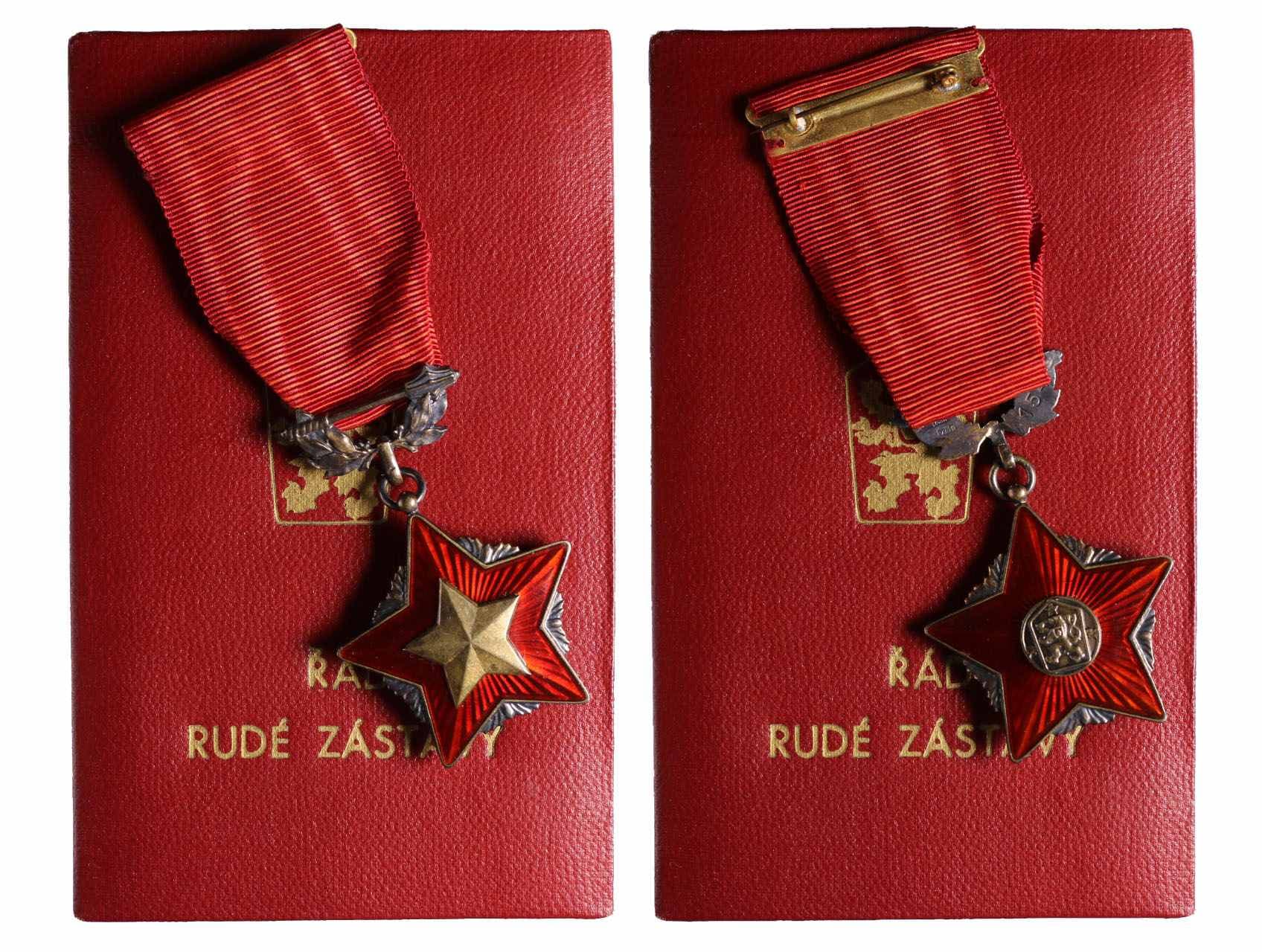 Řád rudé zástavy ČSSR č. 154, puncované Ag, původní etue, udělený kus