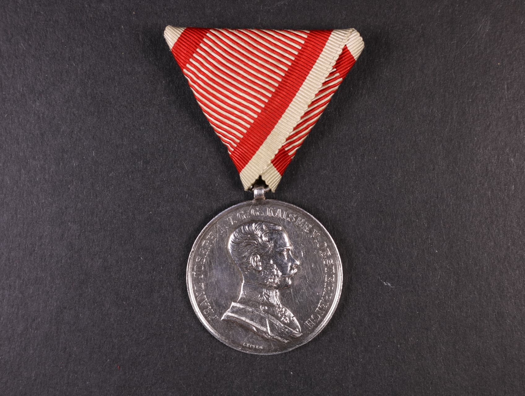 Medaile za statečnost I. třídy, Ag, na hraně značeno A, vydání 1914 - 1917