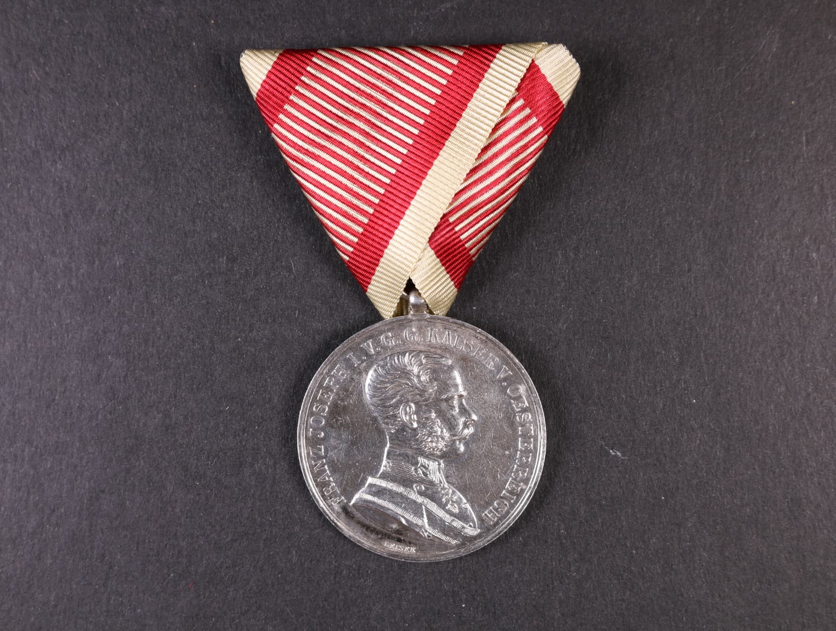Medaile za statečnost I. třídy, Ag, na hraně značeno A, vydání 1914 - 1917