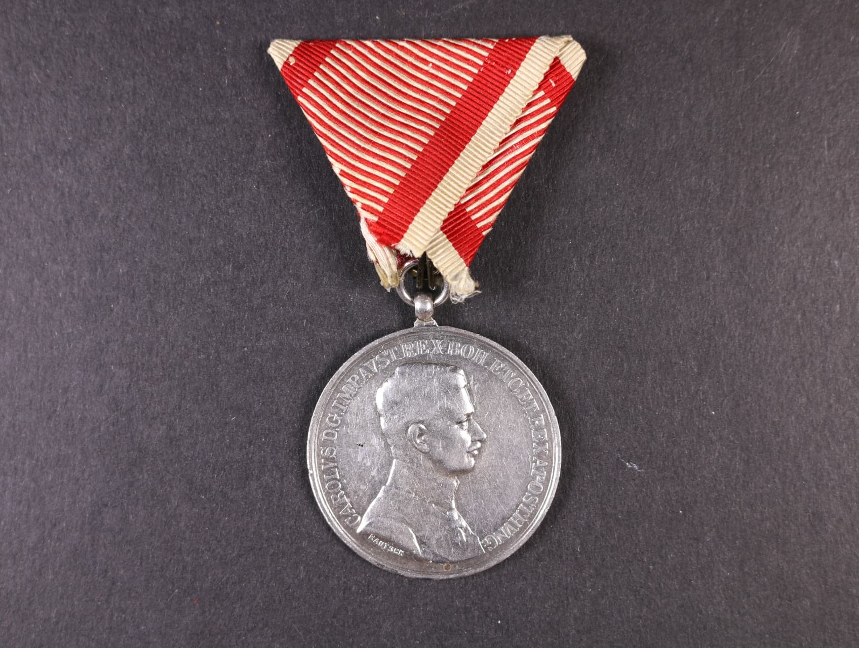 Medaile za statečnost I. třídy, Ag, původní vojenská stuha, vydání 1917 - 1918