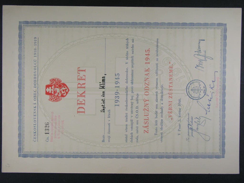 Dekret k Záslužnému odznaku ČS. obce dobrovolecké z roku 1945