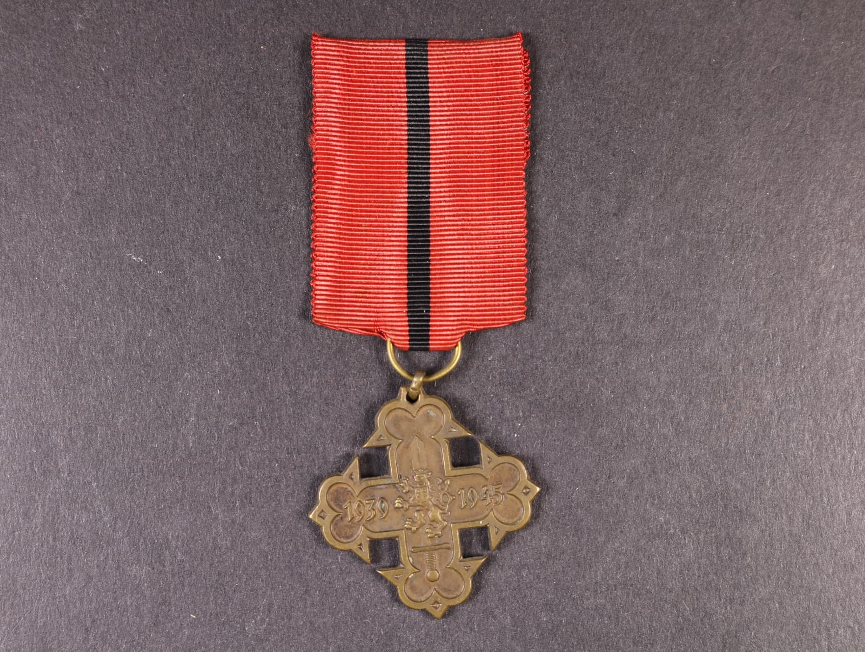 Záslužný odznak ČS. obce dobrovolecké z roku 1945