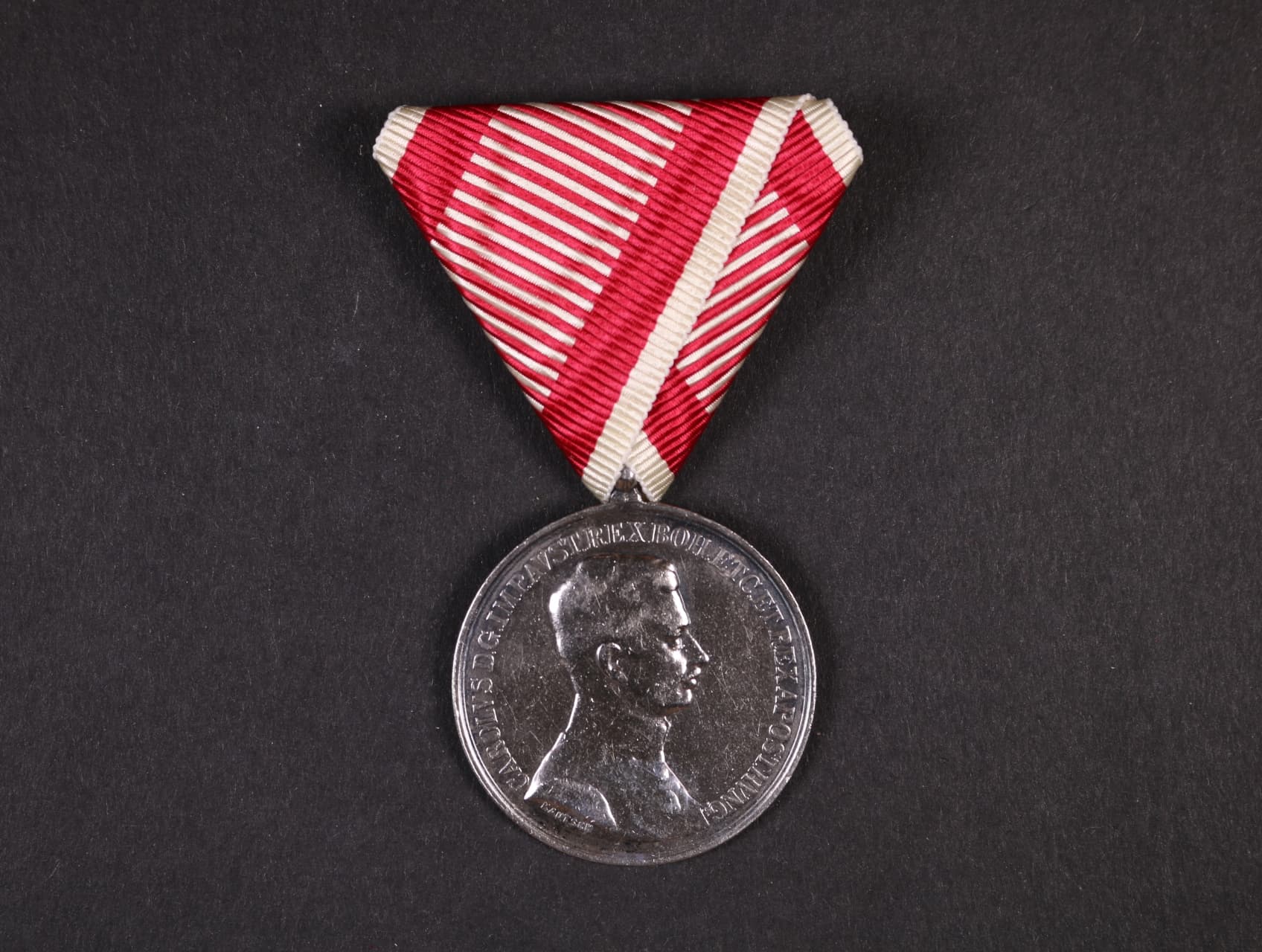 Medaile za statečnost I. třídy, Ag, původní vojenská stuha, vydání 1917 - 1918
