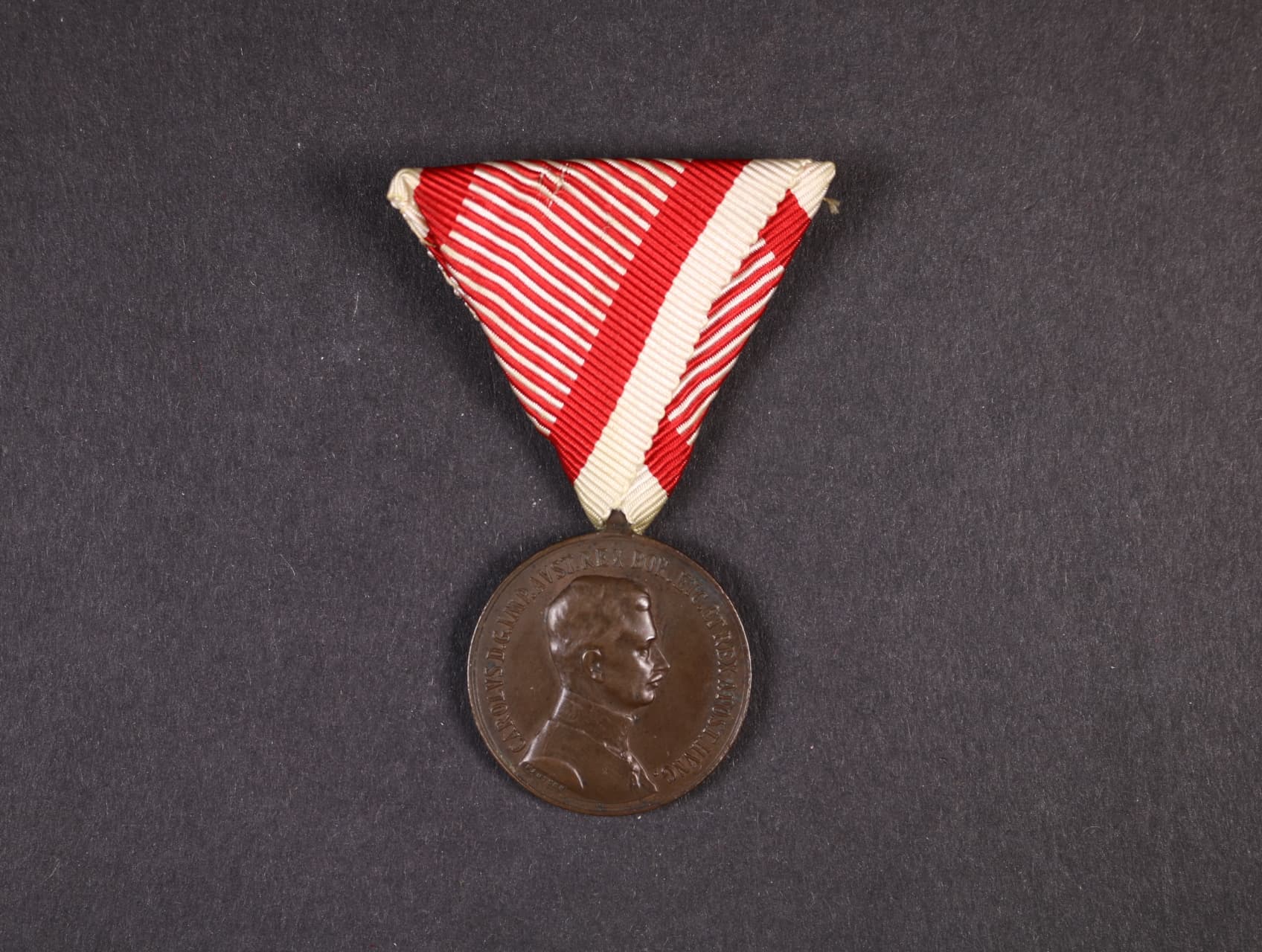 Bronzová medaile za statečnost, nová vojenská stuha, vydání 1917 - 1918