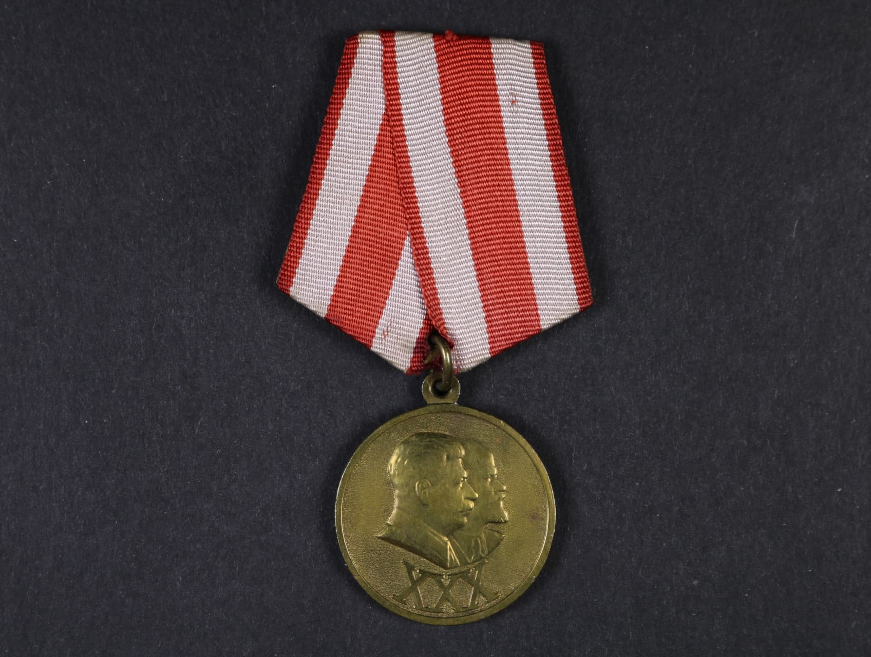 Medaile na 30 let sovětské armády a námořnictva