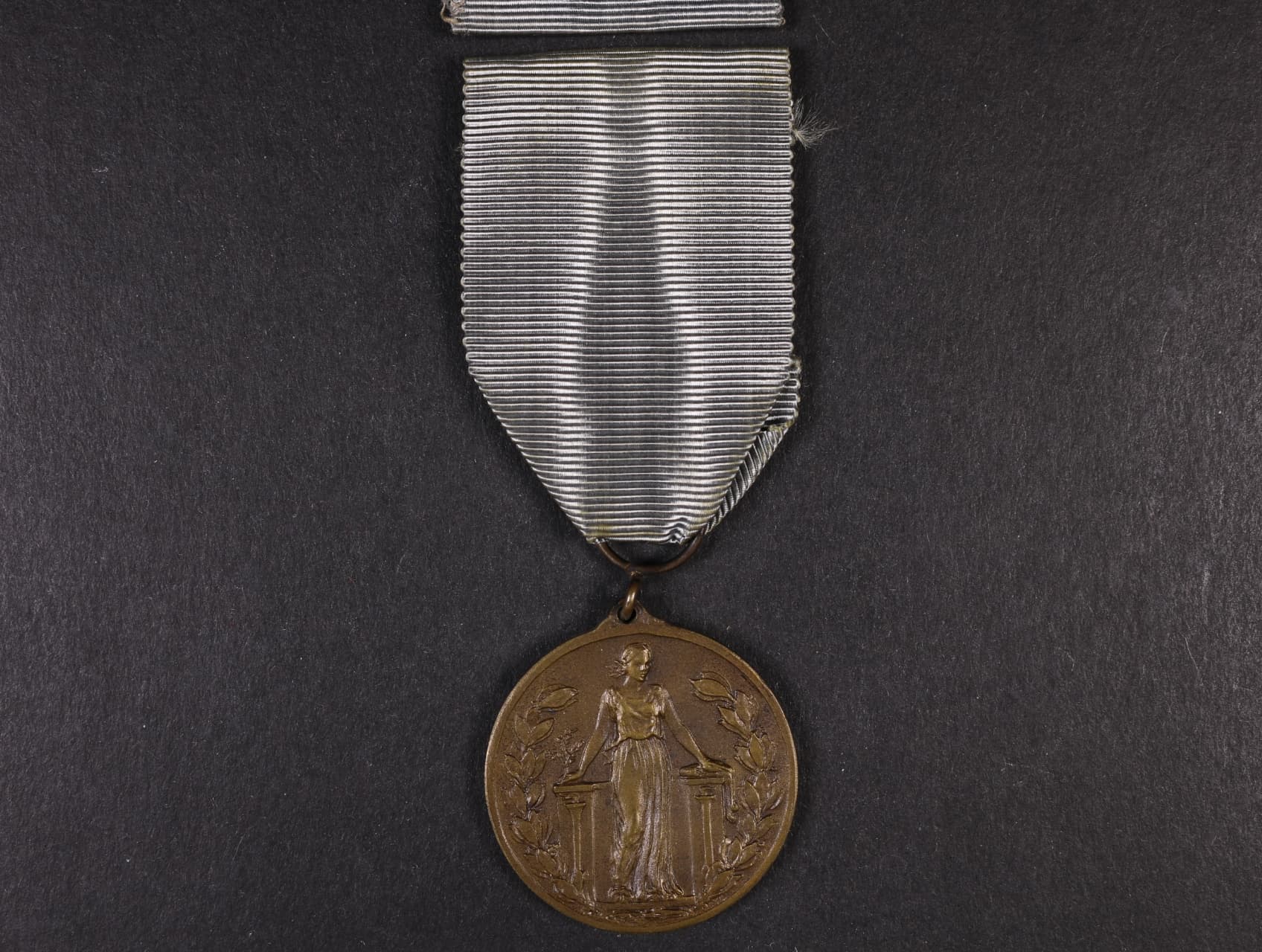 Pamětní medaile FIDAC s letopočtem 1918 - 1919 bez podpisu medailera