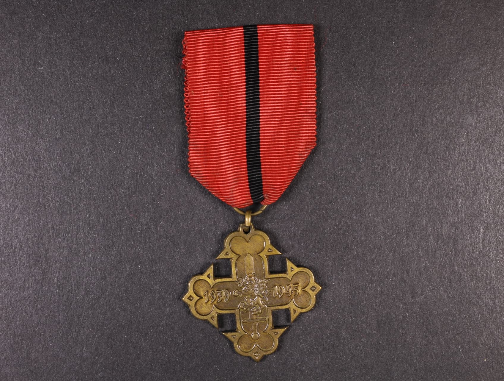 Záslužný odznak ČS. obce dobrovolecké z roku 1945