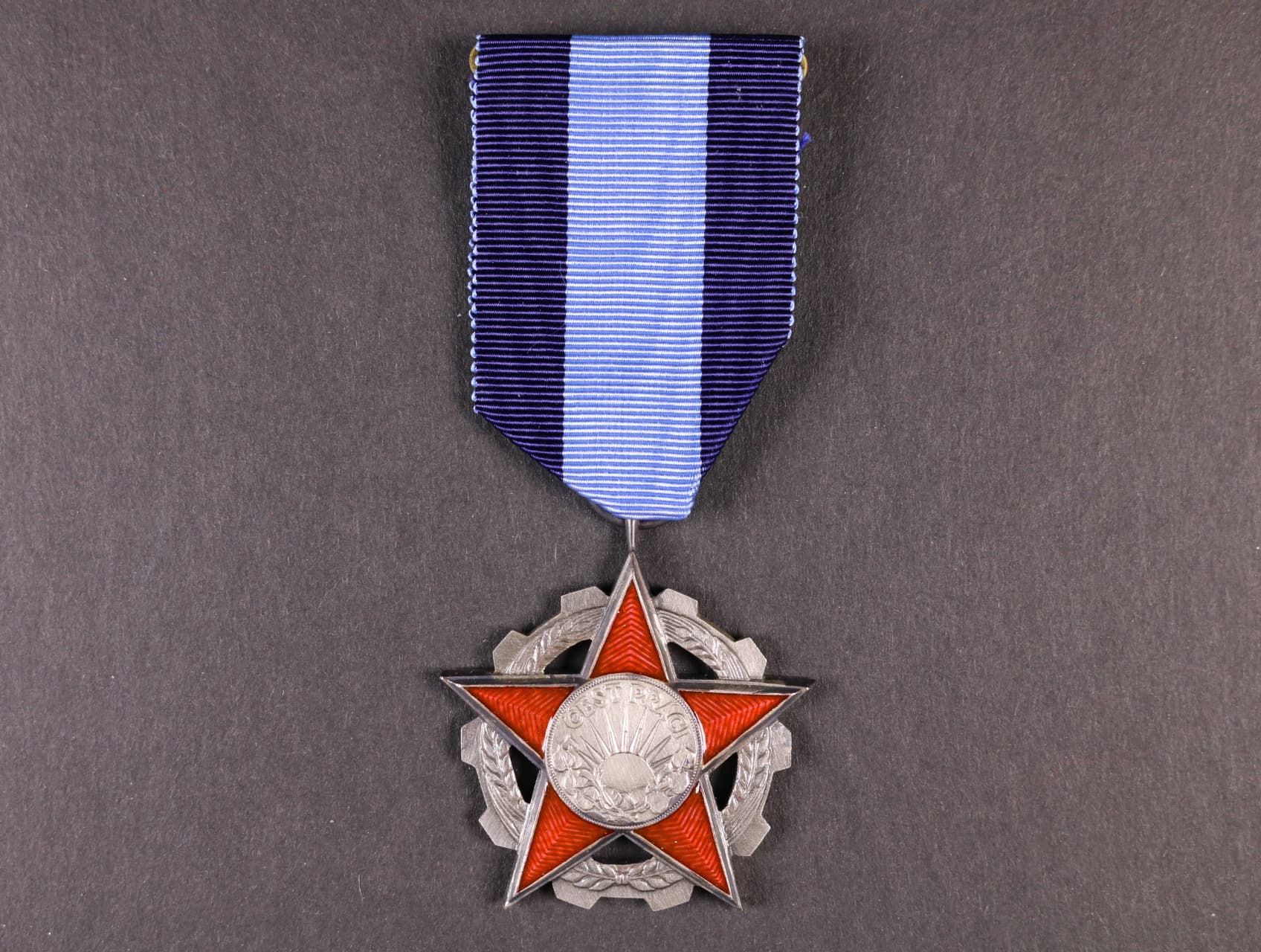 Řád práce II. vydání po roce 1960 ČSSR č.8620