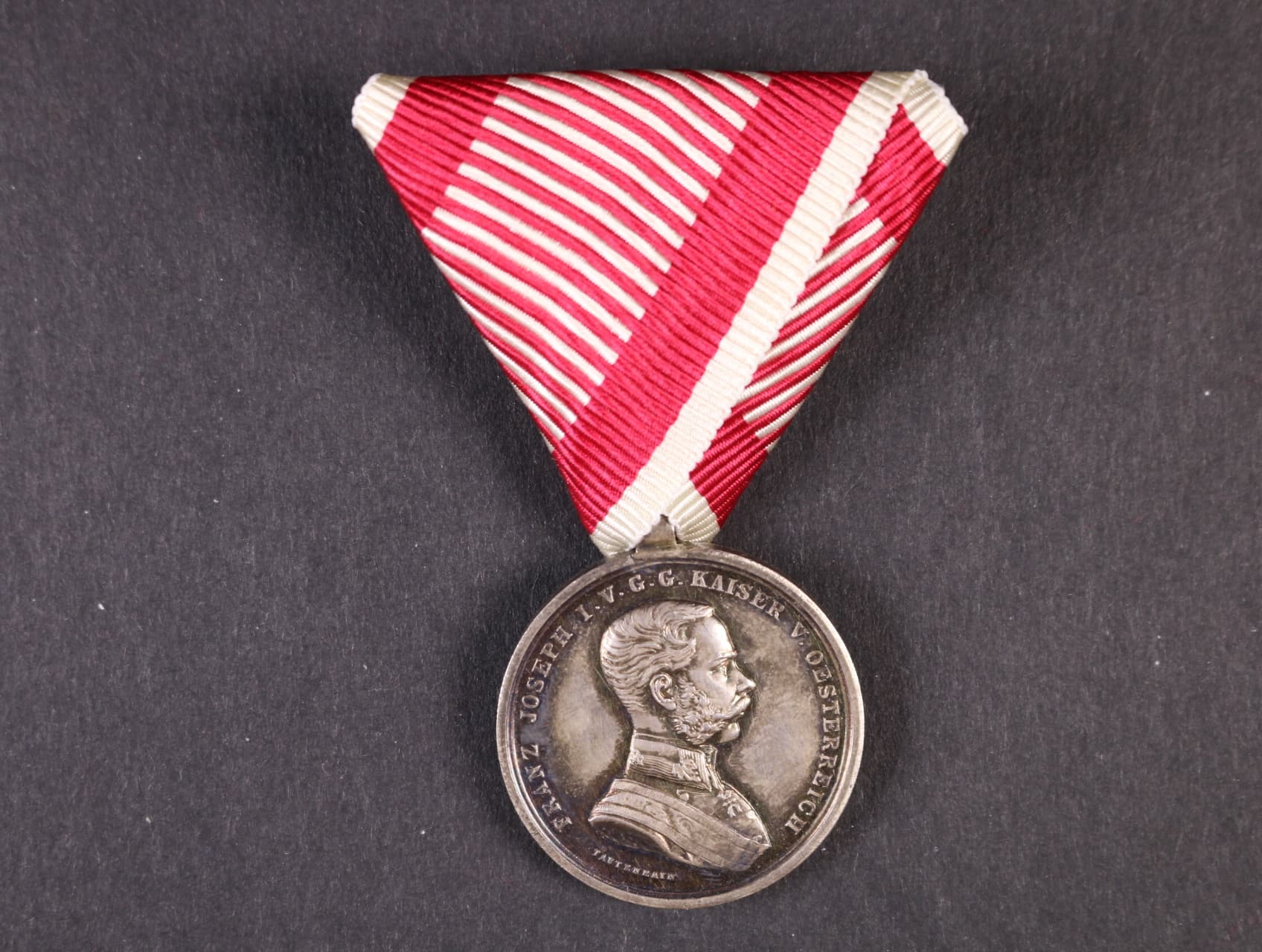 Medaile za statečnost II. třídy, Ag, novodobá vojenská stuha, vydání 1914 - 1917