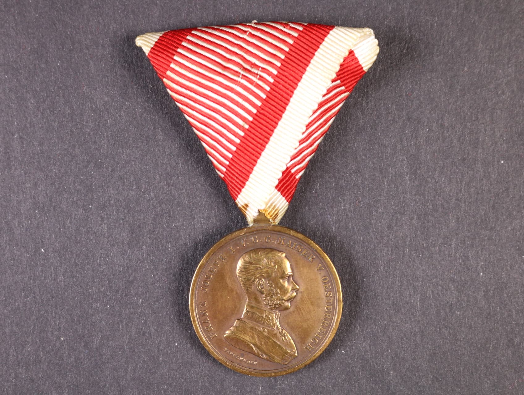 Bronzová medaile za statečnost, novodobá vojenská stuha, vydání 1914 - 1917