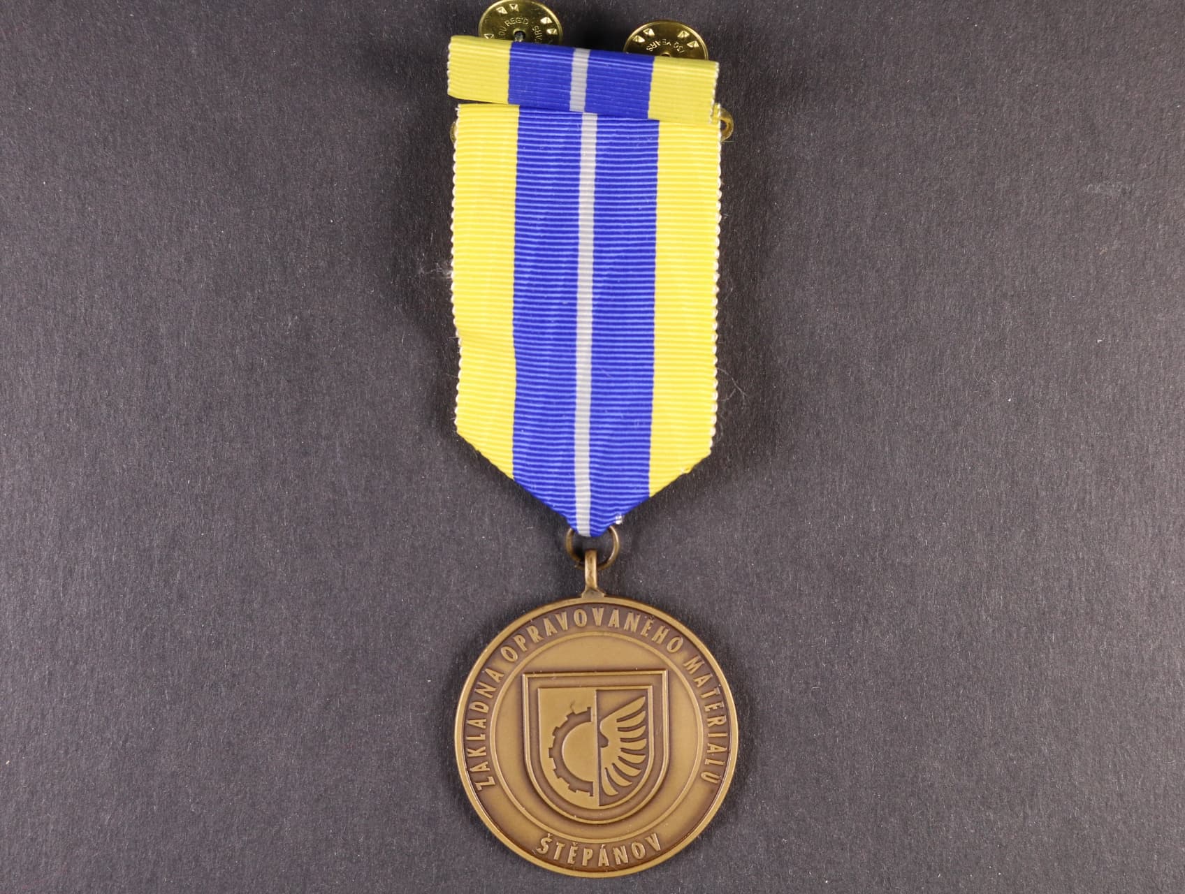 Pamětní odznak základny opravovaného materiálu Štěpánov, 1937-2007