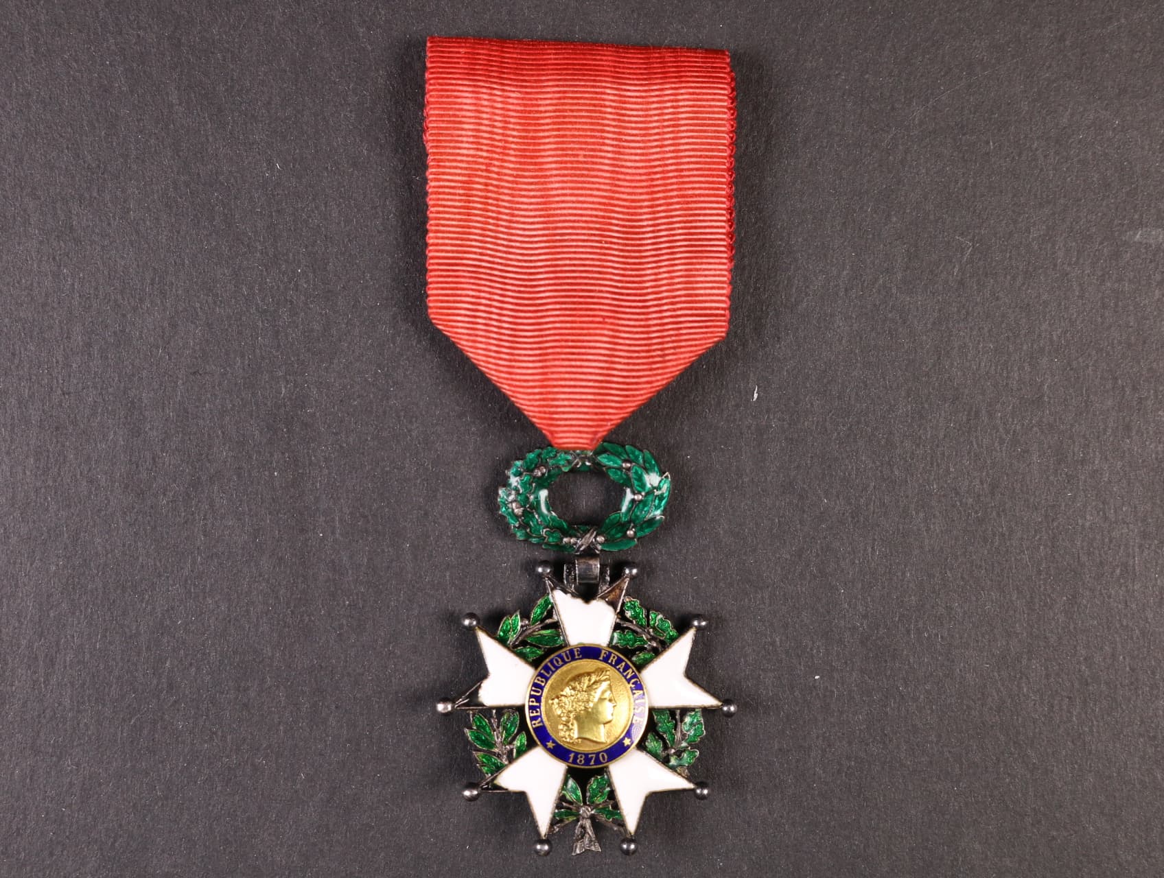Řád čestné legie, rytíř, 3. republika 1870 - 1951, poškozený bílý smalt v ramenech kříže