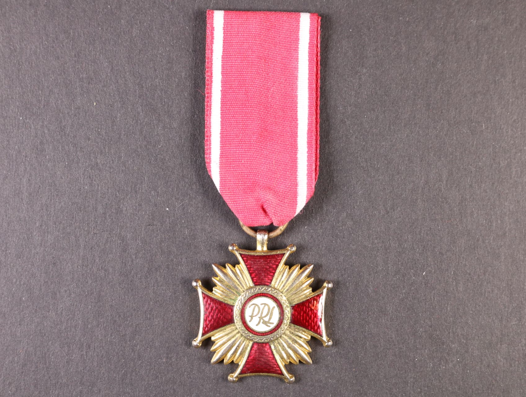 Zlatý záslužný kříž PRL, nová stuha