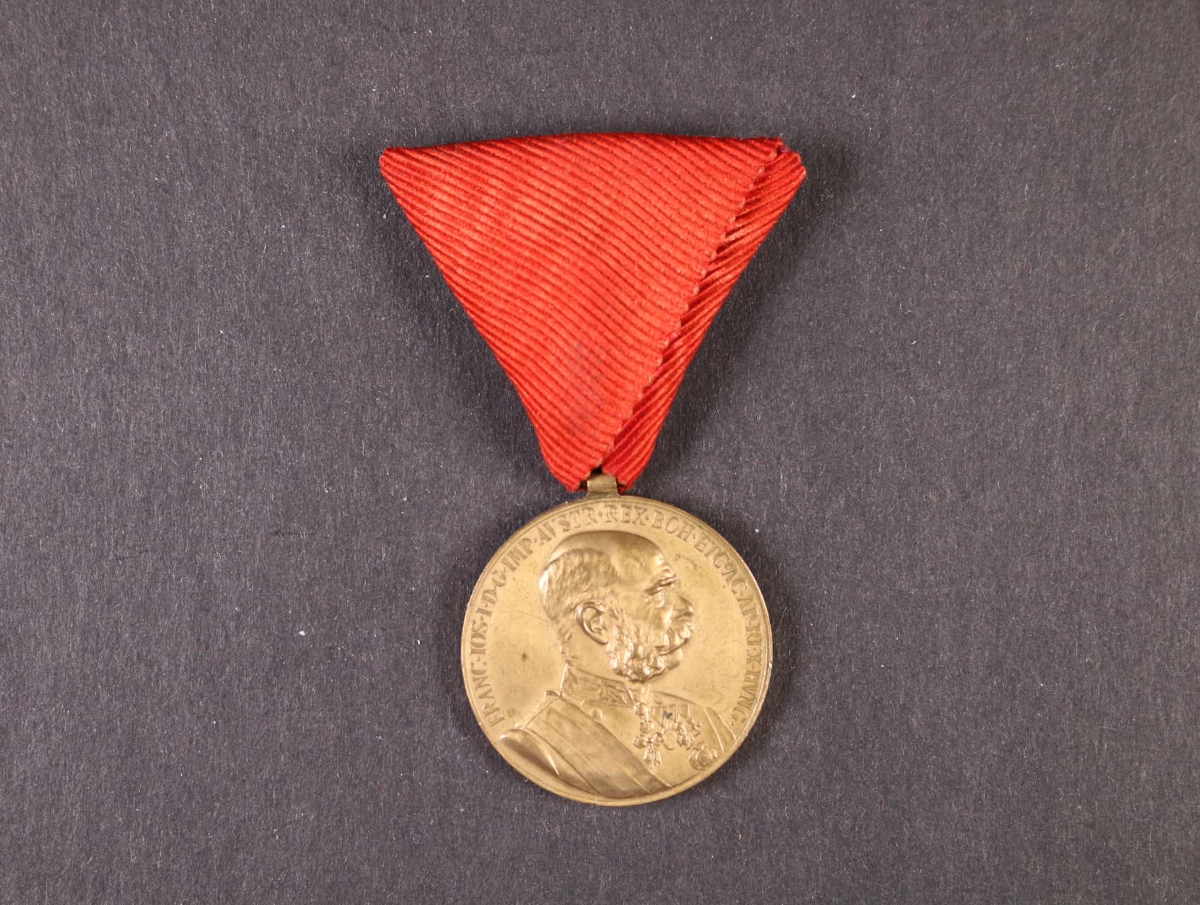 Vojenská jubilejní pam. medaile z r.1898, původní stuha