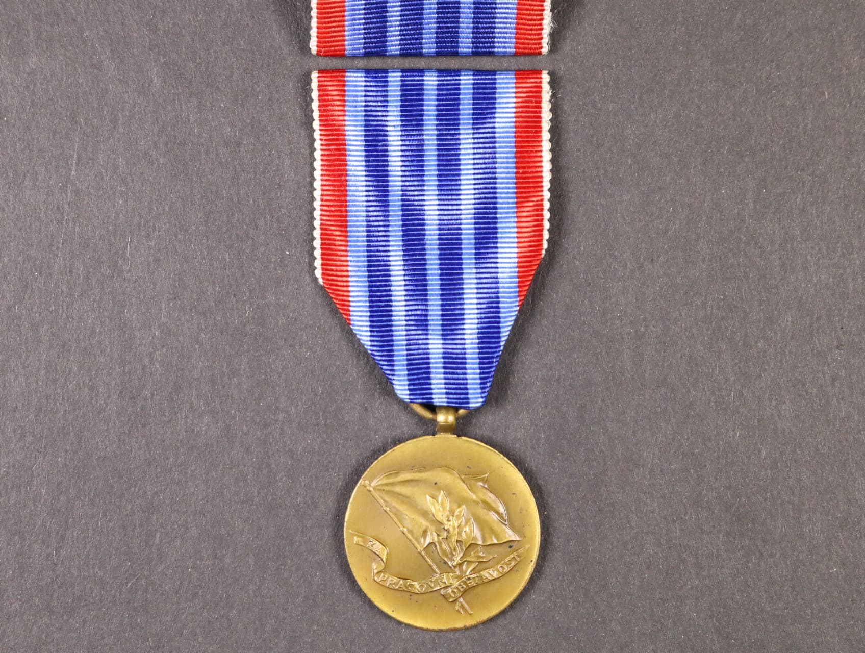 Medaile Za pracovní obětavost ČSSR