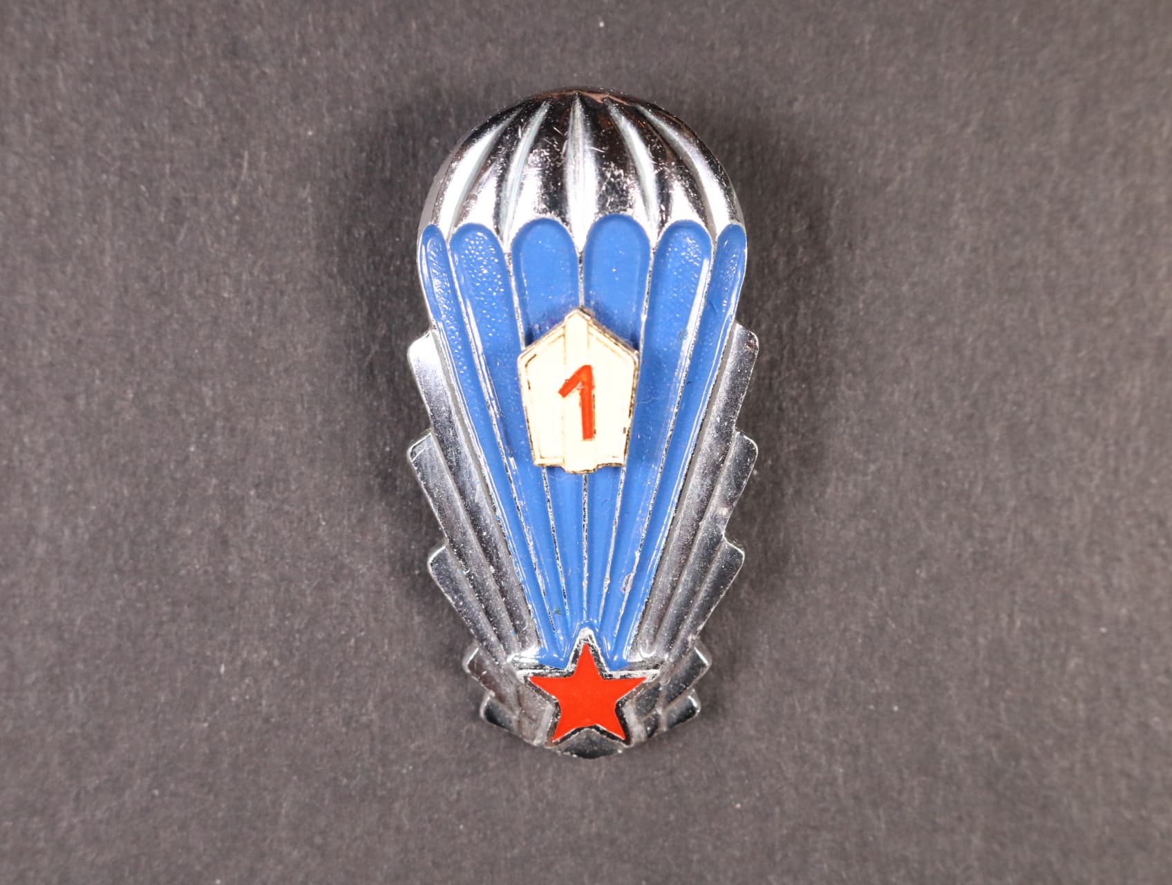 Odznak výsadkového vojska z období 1965-1993 1.tř., třetí typ