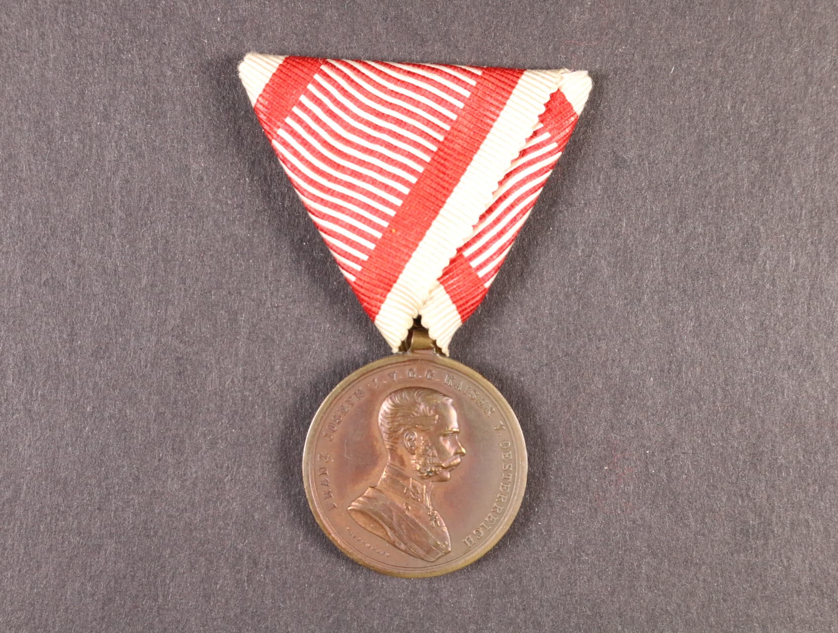 Bronzová medaile za statečnost, původní vojenská stuha, vydání 1914 - 1917