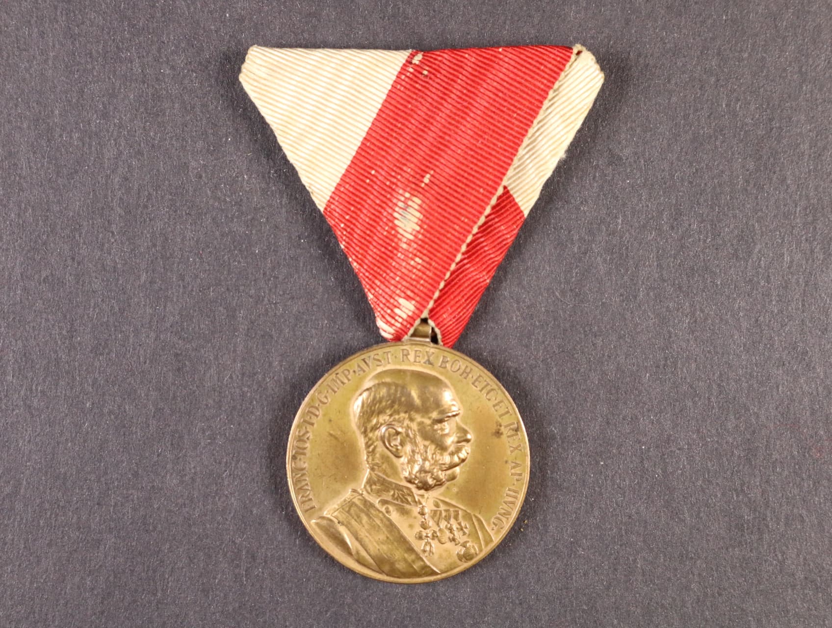 Civilní jubilejní pam. medaile z r.1898, původní stuha