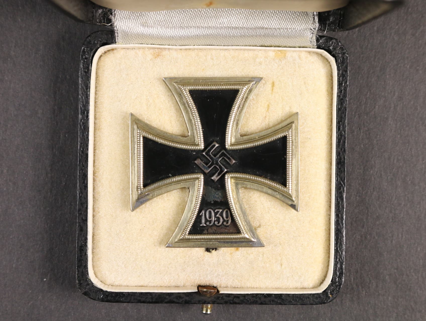 Železný kříž I. stupně 1939 na sponu, etue