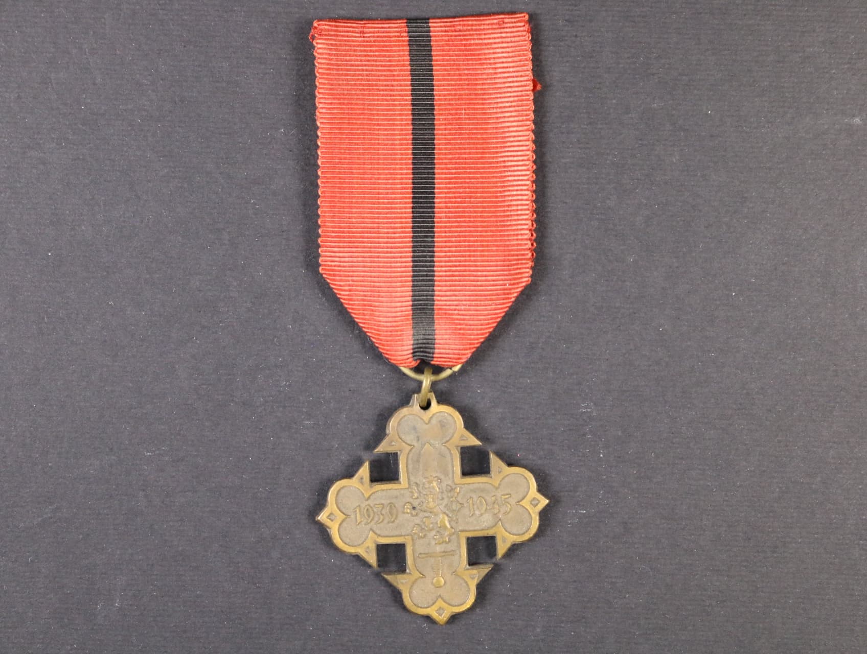 Záslužný odznak ČS. obce dobrovolecké z roku 1945