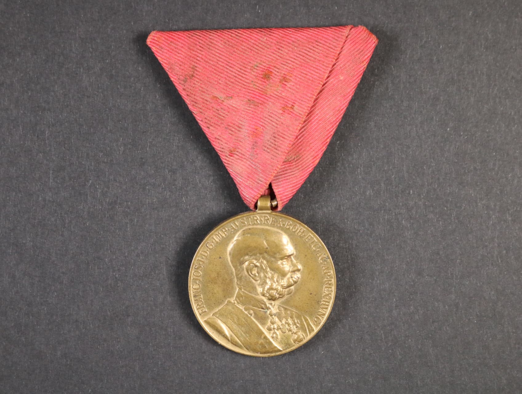 Vojenská jubilejní pam. medaile z r.1898, původní stuha