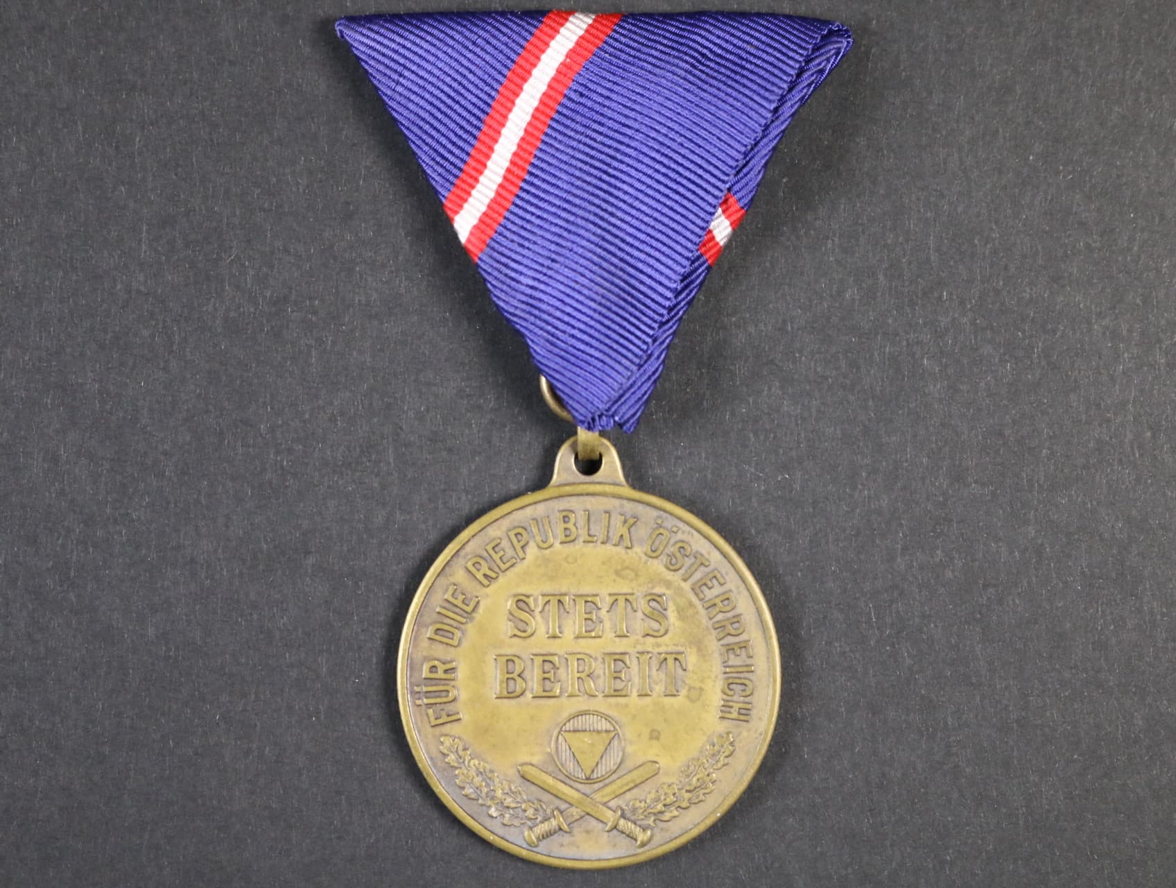 Medaile stále připraven
