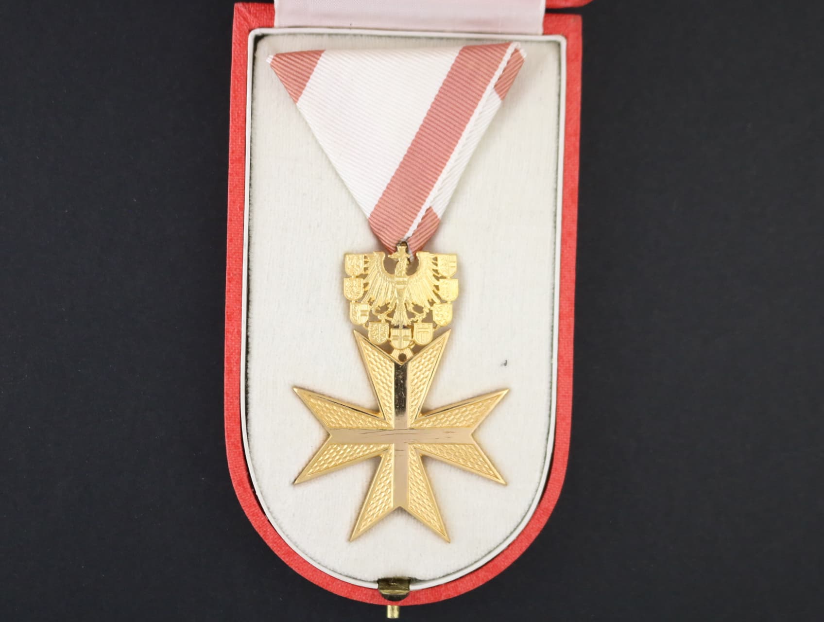 Zlatý záslužný kříž Republiky Rakousko + etue