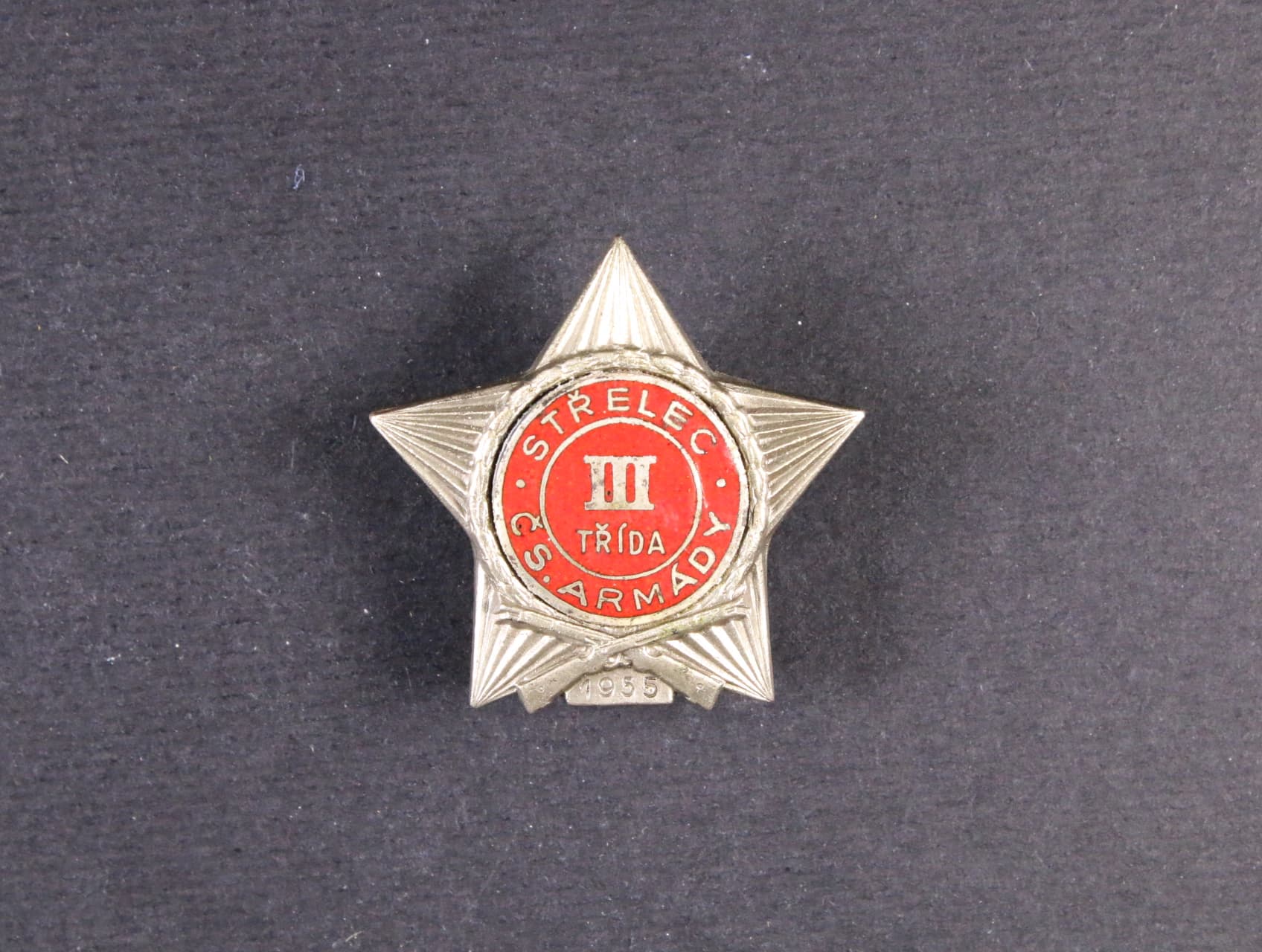 Odznak Střelec ČS armády III. třídy se štítkem 1955