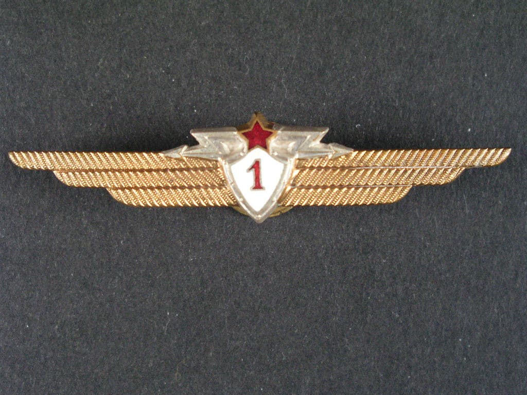 Odznak třídního specialisty letectva 1954-68. Palubní radista 1tř. č.041