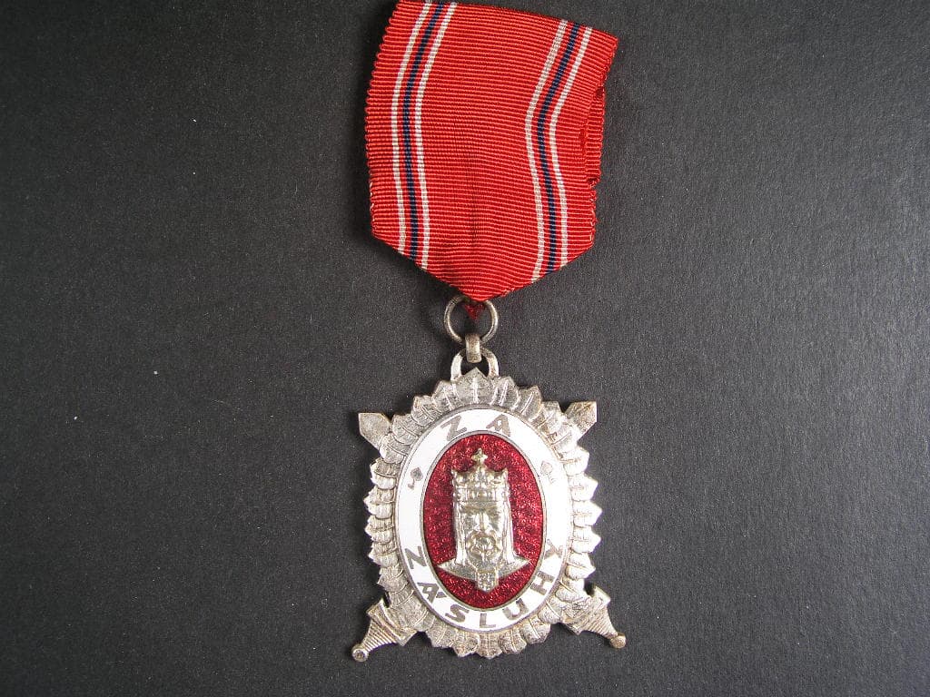 Diplomový odznak krále Karla IV , vydání 1945-48, čestný stupeň II.třídy bez mečíkového závěsu
