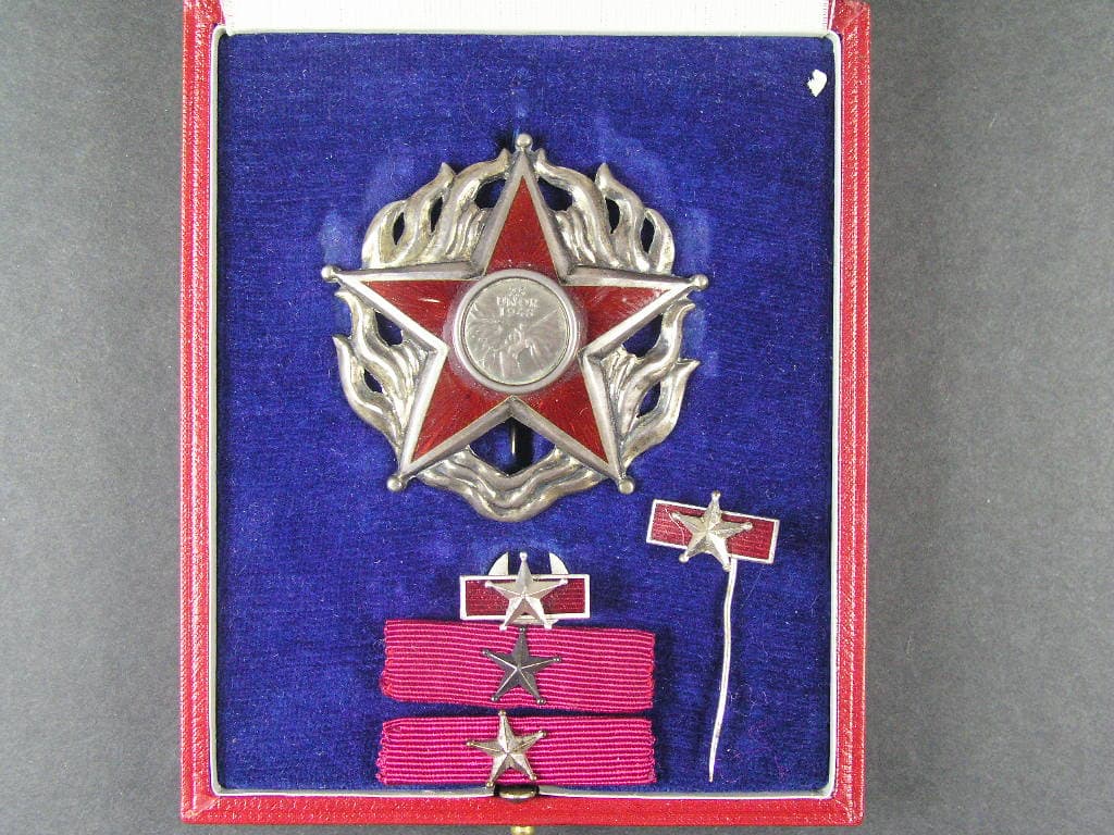Řád 25. února – I. Třída, puncované Ag, zn.KK, originální etue