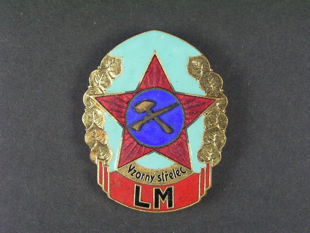 Vzorný střelec LM č. 5466, svislá upínací jehla