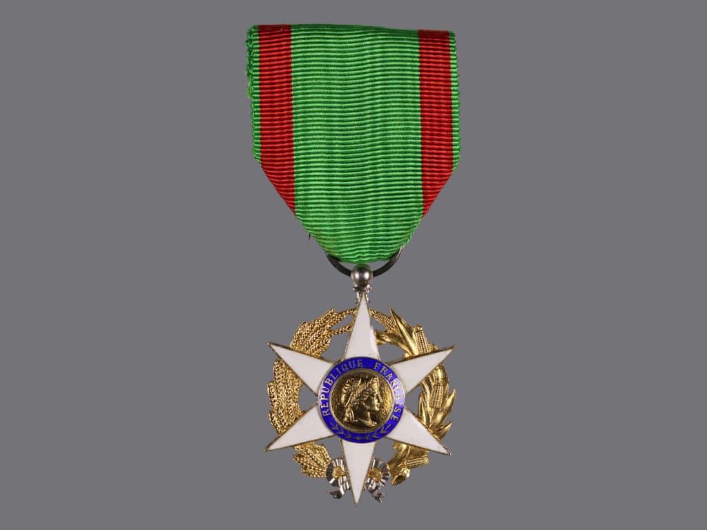 Řád za zemědělské zásluhy rytíř (III. stupeň), pozlacený bronz