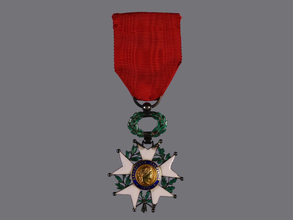 Řád čestné legie, rytíř, 3. republika 1870 - 1951, poškozen smalt v cípech kříže, punc Ag,