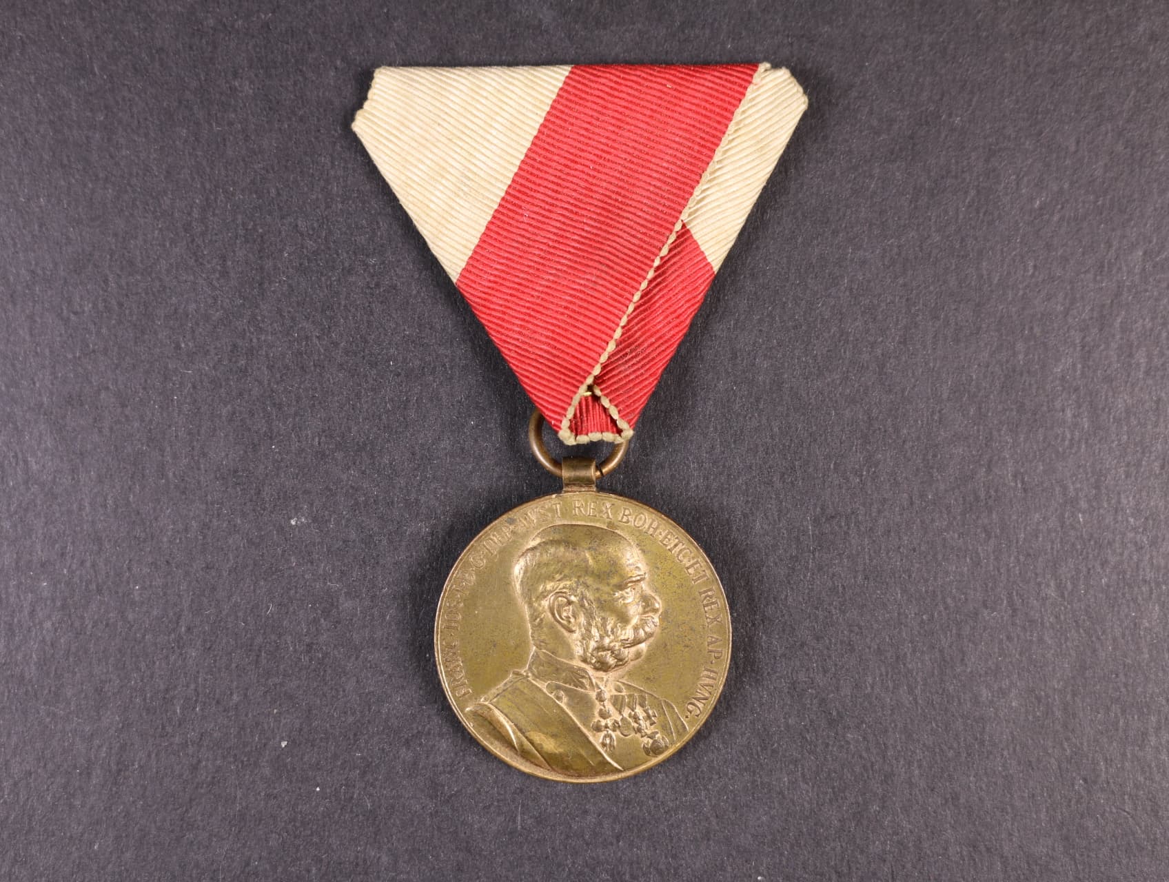 Civilní jubilejní pam. medaile z r.1898, původní stuha