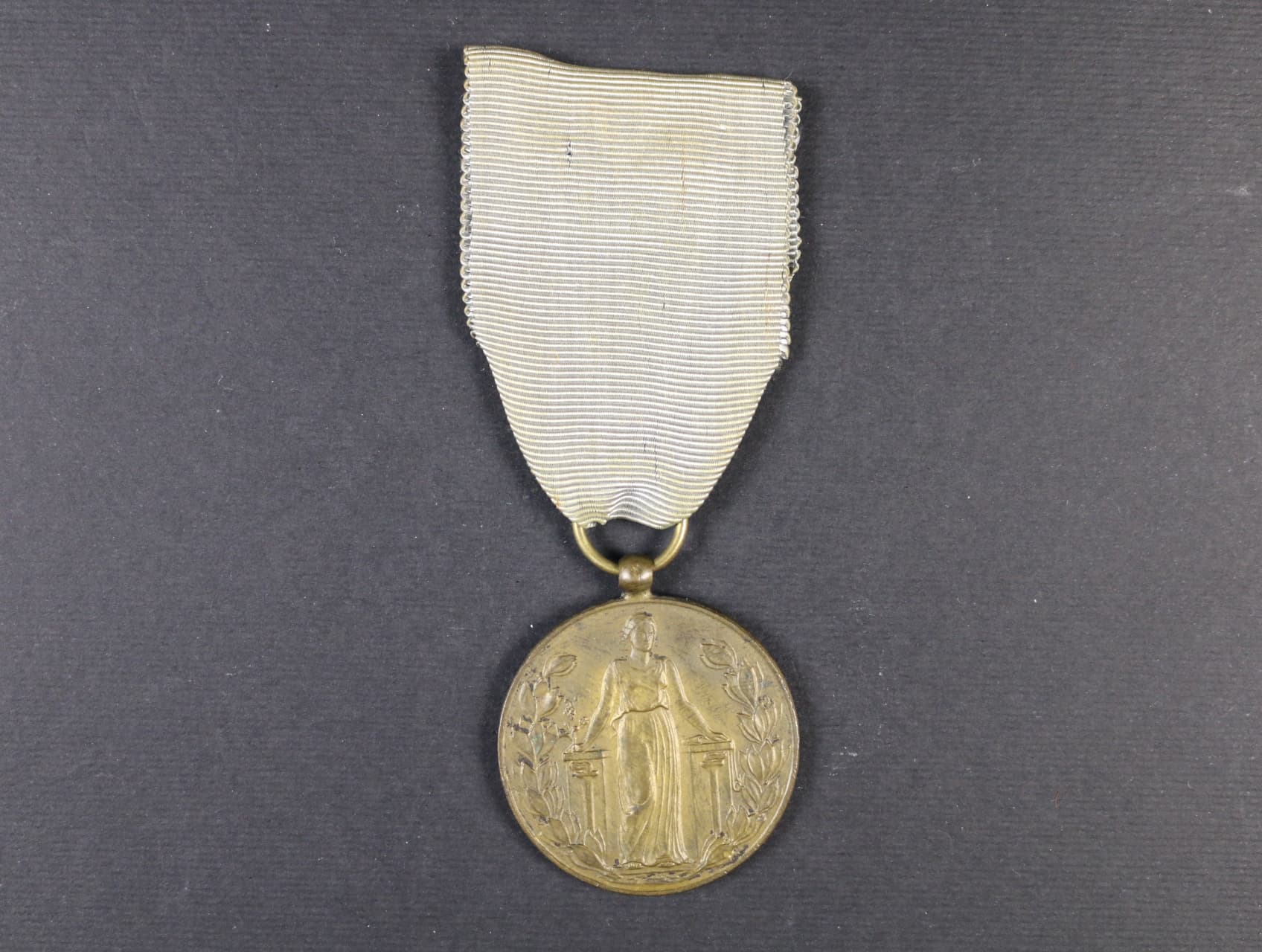 Pametni medaile FIDAC s letopočtem 1918 - 1919 bez podpisu medailera