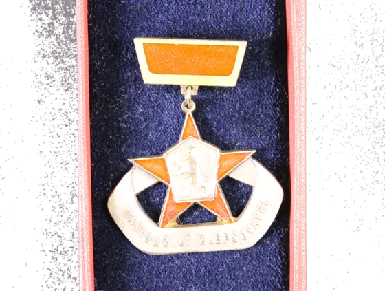 Čestný odznak ZASLOUŽILÝ ZLEPŠOVATEL stříbrný