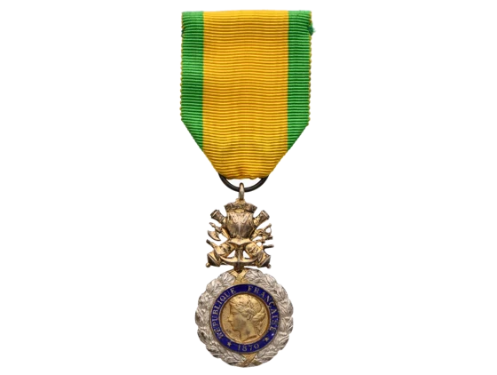 Francouzská vojenská medaile, období 1870-1950, III. typ, mírně poškozený modrý smalt na reversu