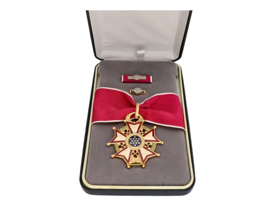 Záslužná legie (Legion of Merit) Komandér, původní etue, nové provedení