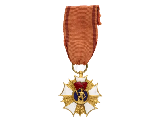 Řád praporu práce, zlatý