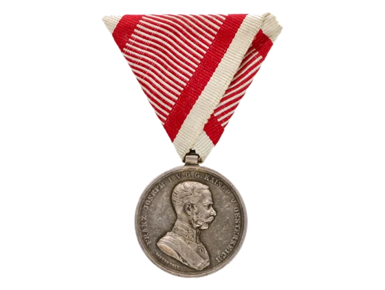 Stříbrná medaile za statečnost, 2. třídy, 8. vydání 1914-1917 F.J.I., původní trojúhelníková stuha