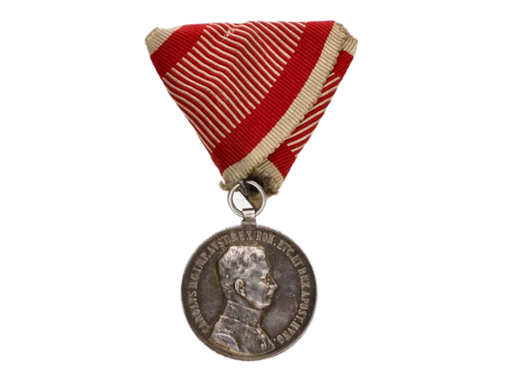 Stříbrná medaile za statečnost 2. třídy, 9. vydání 1917-1918 Karel, na hr. punc hl. punc. úřadu Vídeň, A v kroužku, původní vojenská stuha