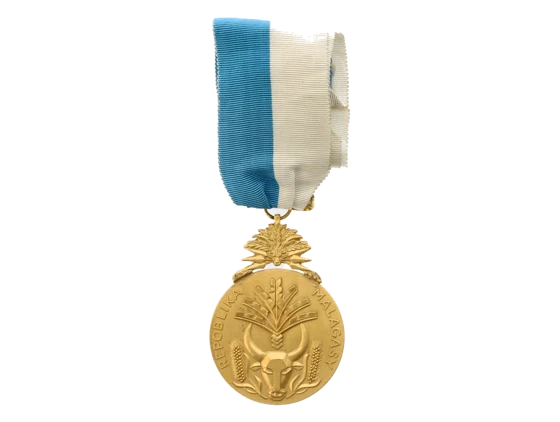 Řád za zásluhy, komtur, 1. typ 1960-1975