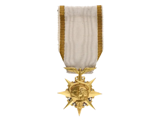 Řád za obchodní a průmyslové zásluhy, rytíř, založen 1939, udělování ukončeno 1964
