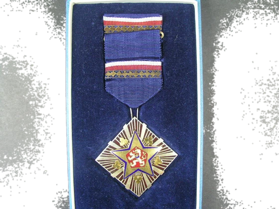 Řád Republiky ČSSR, č.779, puncované Ag, výrobce Mincovna Kremnica